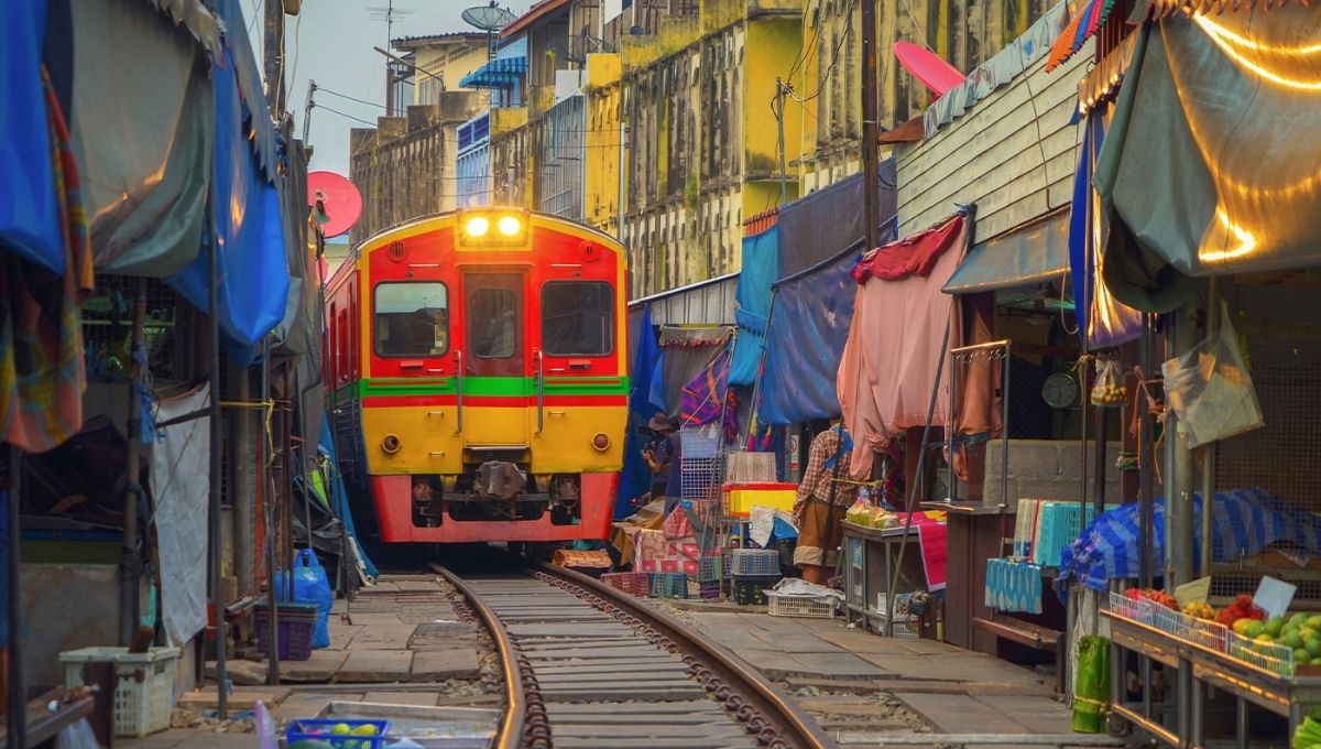 At the Maeklong Train Market, you can put your nerves to the test: World Holiday Vibes Blog