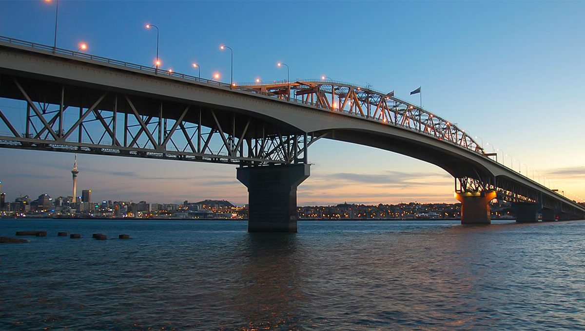 Harbour Bridge in Auckland - Holiday Vibes Blog, Good Vibes Only