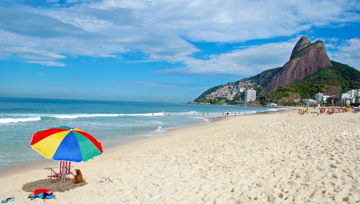  Ipanema Beach: World Holiday Vibes Blog