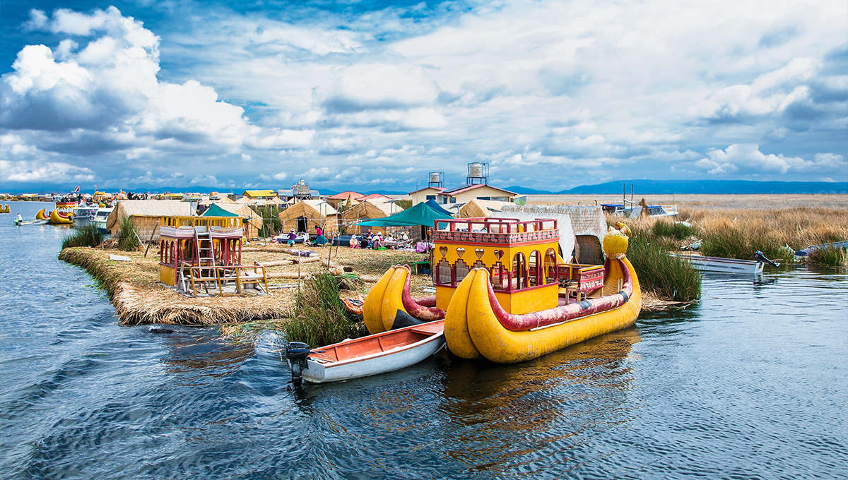 Lake Titicaca in Peru - Holiday Vibes Blog, Good Vibes Only