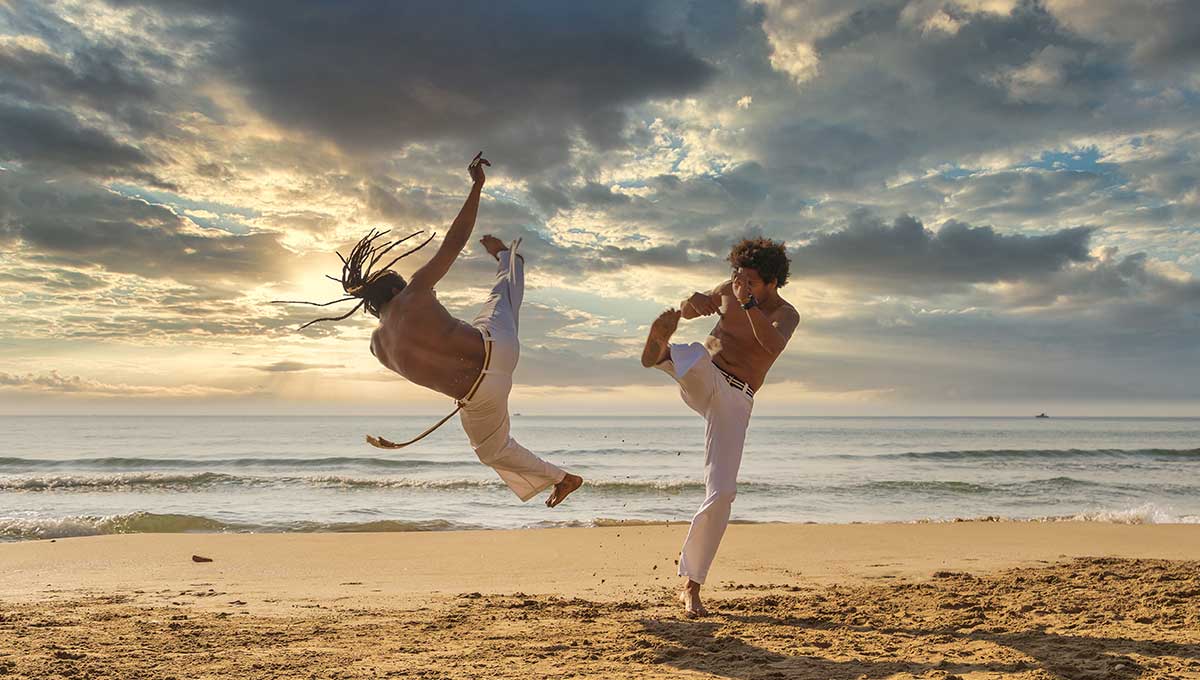 Acrobatics and capoeira in Zanzibar - Holiday Vibes Blog, Good Vibes Only
