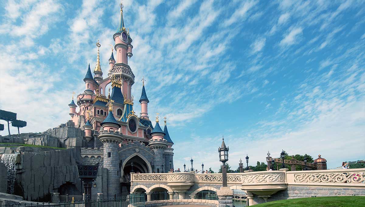 Disneyland in Paris - Holiday Vibes Blog, Good Vibes Only