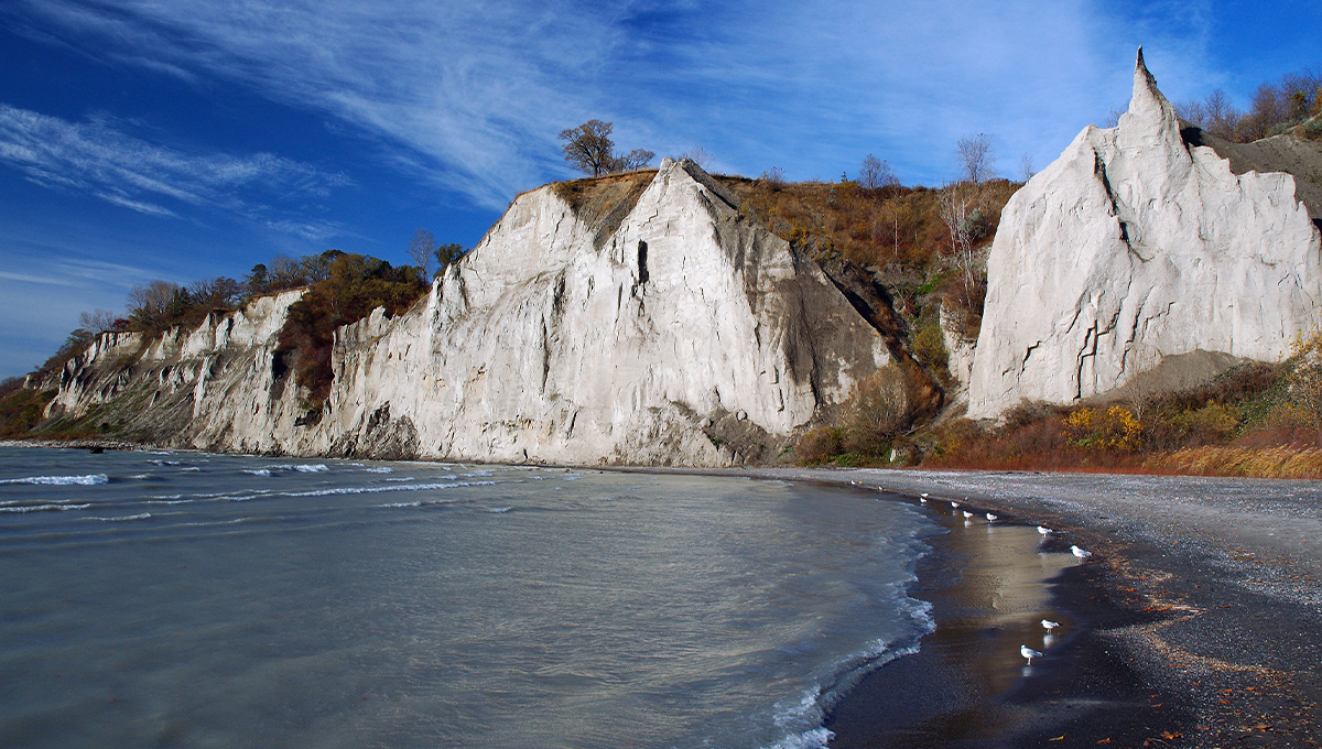 Scarborough Bluffs in Toronto - Holiday Vibes Blog, Good Vibes Only