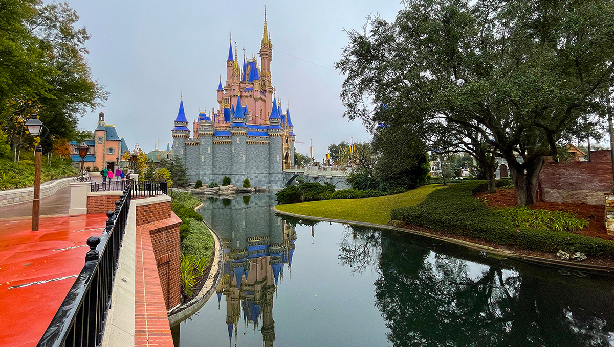 Walt Disney World’s magic kingdom in Florida - Holiday Vibes Blog, Good Vibes Only