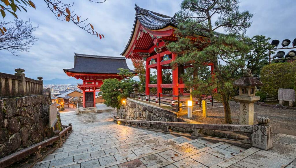 Pure water Temple: Kiyomizu Dera - World Holiday Vibes Blog, Good Vibes Only