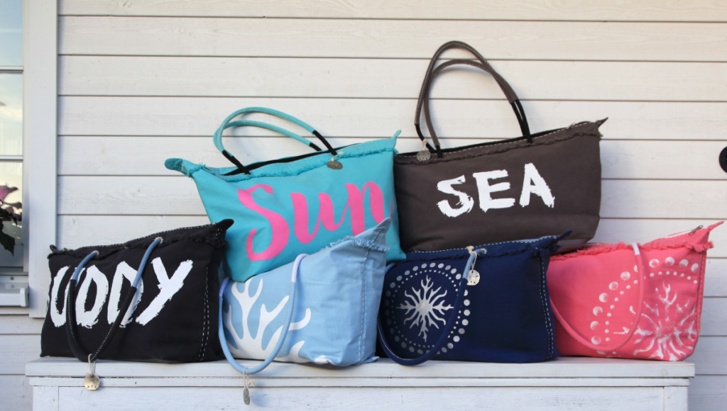 Beach Bags, essentials to carry on a Hawaii Holiday - World Holiday Vibes Blog