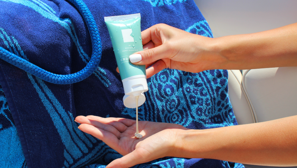 Sunscreens, essentials to carry on a Hawaii Holiday - World Holiday Vibes
