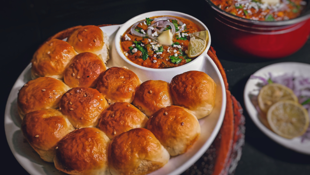 Vada Pav, top street food in India - World Holiday Vibes Blog